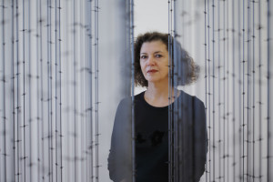 35_Mona-Hatoum_Impenetrable-s-version-2010_Foto-Stefan-Rohner-2013-800x534